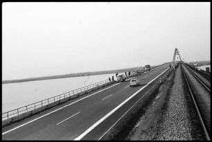 Fehmarnsund: Fehmarnsundbrücke, aus dem Fenster des Aussichtswagen