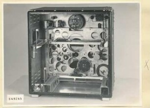 Normalfeldgenerator Normalfeldgenerator HF 2849, H-F Teil geöffnet, Foto 1954