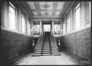 Wiesbaden, Treppenhaus, 1937.
