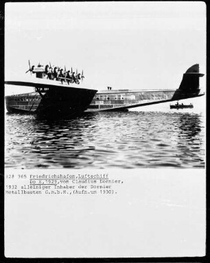 Das Flugschiff Do X, 1929, auf dem Bodensee bei Friedrichshafen