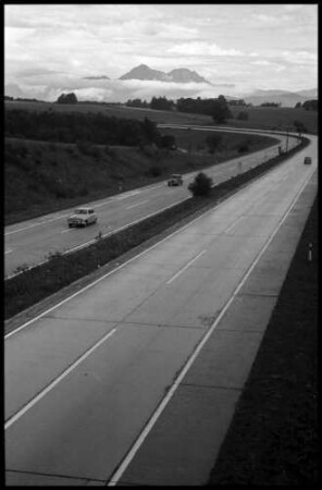 Strass: Autobahn Salzburg-Mondsee, Kurve