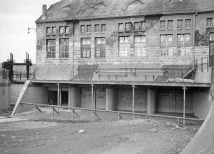Staustufe Pleidelsheim/Neckar
