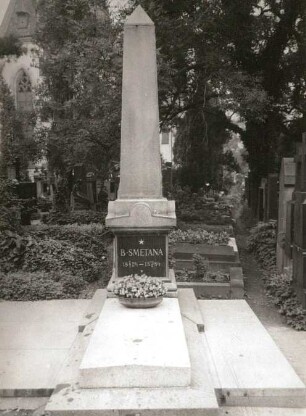 Grabmal für den Komponisten Bedřich Smetana