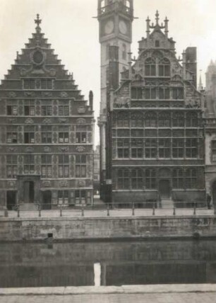 Gent. Zwei Gildehäuser der Graslei an der Leie (Quai aux herbes)
