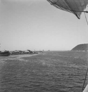 Hafenausfahrt : Blick vom Schiff zur Ausfahrt aus den Hafen von Durban