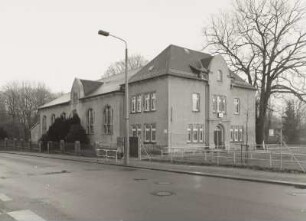 Turnhalle mit Wohntrakt