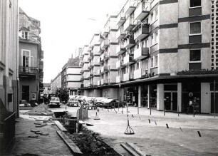 Privatgebäude, Straßen und Plätze in Karlsruhe. Adlerstraße/Kreuzung Steinstraße