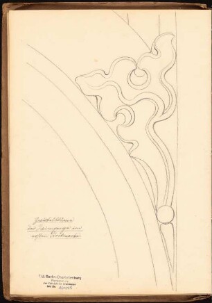 Rathaus, Wesel Fassade: Zwickelblume der Wimperge im 1.OG