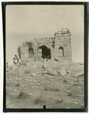 Kasr elbint [wohl kasr bint el-malik]
