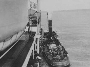 Landungsdampfer : Technikgeschichte | Navigare necesse est... - Altes und modernes Schiffahrtswesen | Spezialfahrzeuge