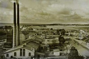 Bernsteinbergwerk Palmnicken : Palmnicken in Ostpreußen, Samland (Jantarny, Russland). Bernsteinbergwerk Palmnicken. Zechenanlagen und Bergwerksverwaltung, rechts Rand des Tagebaus (1913-1970)
