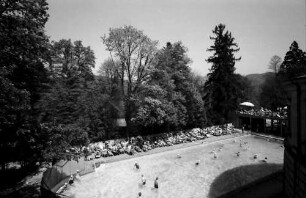 Badenweiler: Markgrafenbad; Freibad von oben