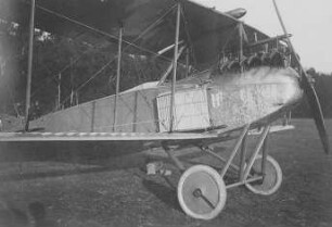 Österreichischer Militär-Doppeldecker (D. F.) : Technikgeschichte | Fliegende Menschen | Flugzeuge | Moderne Flugzeuge und ihre Einrichtungen
