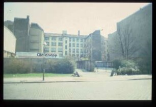 Diapositive: Leuschnerdamm 33-39, 1982