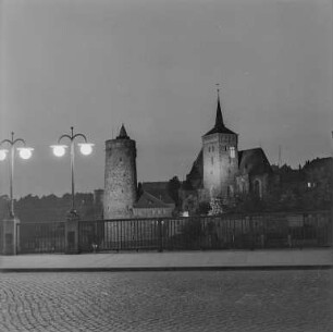 Bautzen am Abend : Bautzen. Blick von der Friedensbrücke zur Alten Wasserkunst und Michaeliskirche