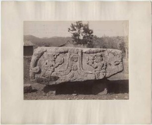 Altar T, Südwestseite (Nordseite?).