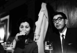 13. Tagung 1963 Medizin: Ehepaar Shiraishi im "Schiff"