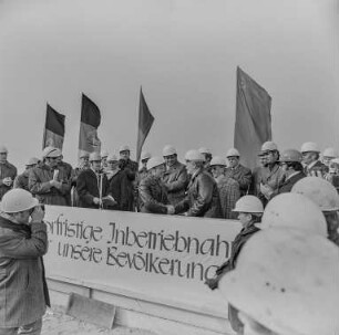Plattenwerk - Grundsteinlegung