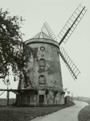 Dresden-Gohlis. Gohliser Windmühle