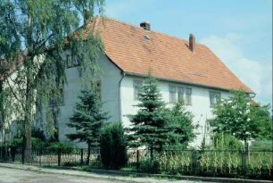 Wohnhaus und Garten