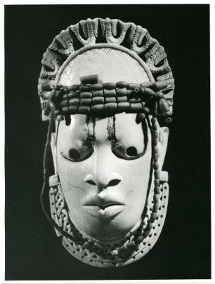 Elfenbeinmaske, Benin, Westafrika