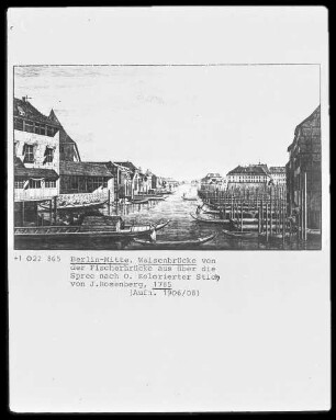 Berlin-Mitte, Waisenbrücke von der Fischerbrücke aus über die Spree nach Osten