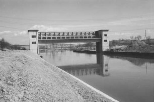 Staustufe Pleidelsheim/Neckar, Hochwassersperrtor