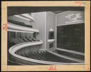 Stadttheater, Freiburg: Ansicht Bühne und Zuschauerraum