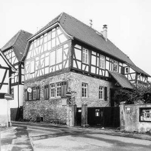 Ehem. Isenburgisches Amtshaus; Dreieich, Spitalgasse 4