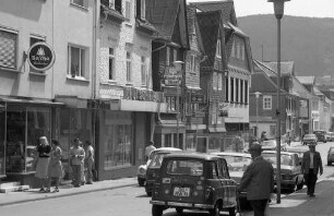 Haiger: Hauptstraße vom Markt aus, Richtung Süden