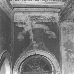 Märchen : Peschel, Carl Gottlieb. Märchen. Nach J. W. v. Goethe. Fresko. 1838. Ausschnitt: Genius mit Spruchband (links). Dürrröhrsdorf-Dittersbach, Belvedere "Schöne Höhe", Turmsaal, Südwand