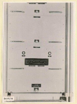 10-kW-Fernsehsender Nr. 507, Schrank B5 unten, Frontseite geschlossen, Foto 1954
