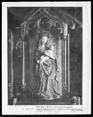 Prozessionsbaldachinaltar — Mutter Gottes