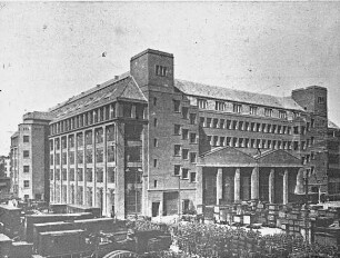 Berlin, AEG-Maschinenfabrik Brunnenstraße, Hochspannungsfabrik, Hauptfassade. Peter Behrens