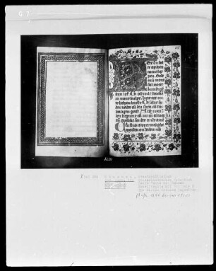 Niederländisches Gebetbuch — Initiale H und Bordüre, Folio 105recto