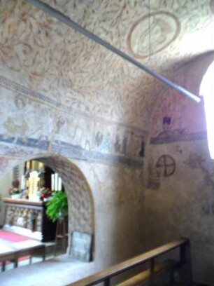 Dietershausen - Langhaus Innen - Taufkapelle Jahr 1441 mit Wandmalerei in Farbigkeit