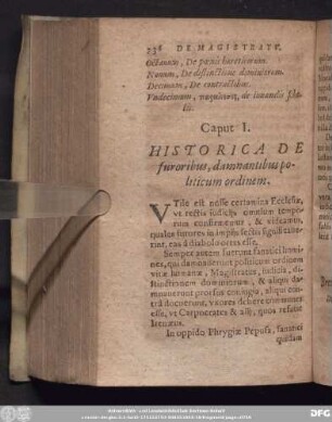 Caput I. Historica De furoribus, damnantibus politicum ordinem.