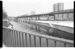 Kleinbildnegativ: Landwehrkanal, Mehringplatz, 1979