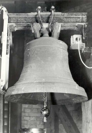 Glocke in Gröditz : Handwerkstechniken - Glockengießerei und Glocken. Ort: Hrodźišćo / Gröditz. Gruhl-Glocke.