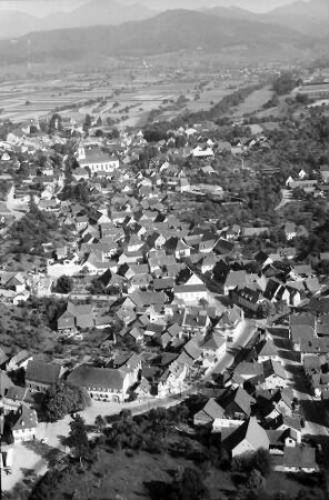 Heitersheim: Ortsbild mit Schloss