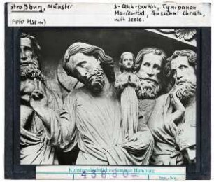 Straßburg: Münster, südliches Querschiffportal, Tympanon, Marientod, Detail Christus mit Seele