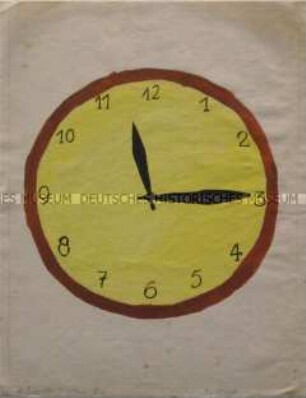 Wanduhr mit gelbem Ziffernblatt