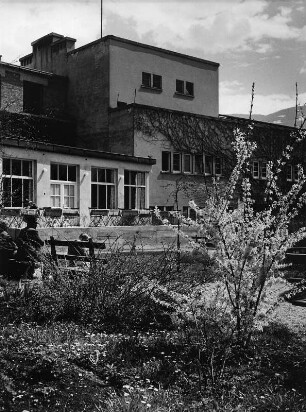 Hall in Tirol. Pension?