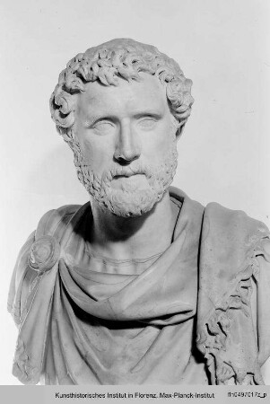 Kaiser Antoninus Pius, Büste
