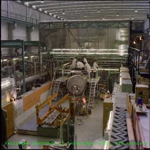Erste Ausbaustufe des Supraleitenden Linearbeschleunigers (LINAC) am Institut für Experimentelle Kernphysik (IEKP)
