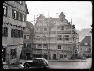 Geschäftshaus am Marktplatz, eingerüstet 1952