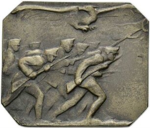 Einseitige Medaille auf den Ersten Weltkrieg mit Darstellung von Soldaten unter Geleit eines Adlers, o.J.