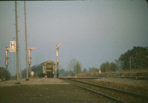 Hochdorf Lok 212 207 N6140 B4yg-Wagen Ausfahrsignale Bahnsteig