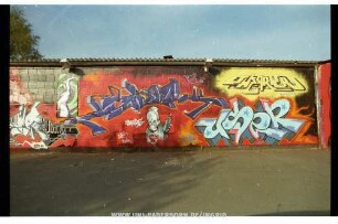 useR THEARTER | useR DBS | 2001