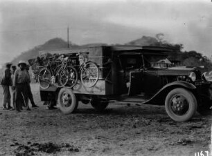 Farm der Jesuiten : Aufnahme eines Wagens, der sich auf einer Farm der Jesuiten befindet.